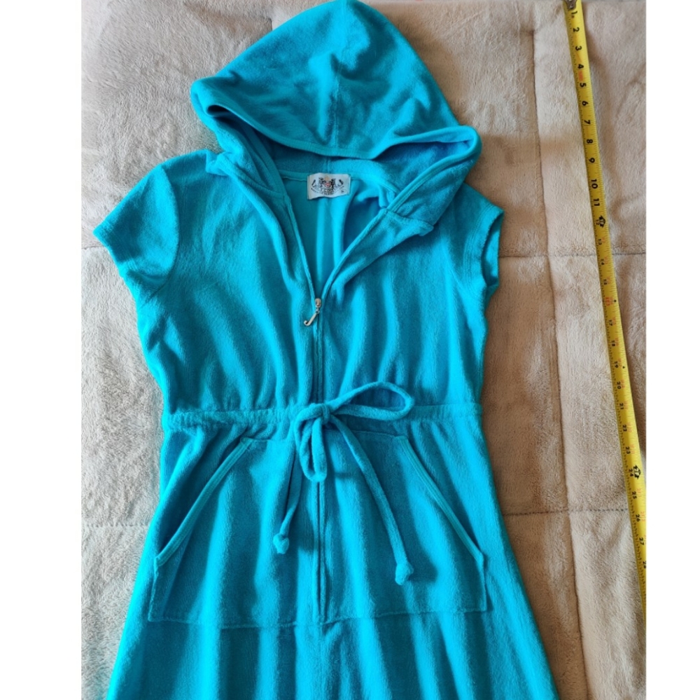 Juicy Couture Hooded Terry Cloth robe / slip
